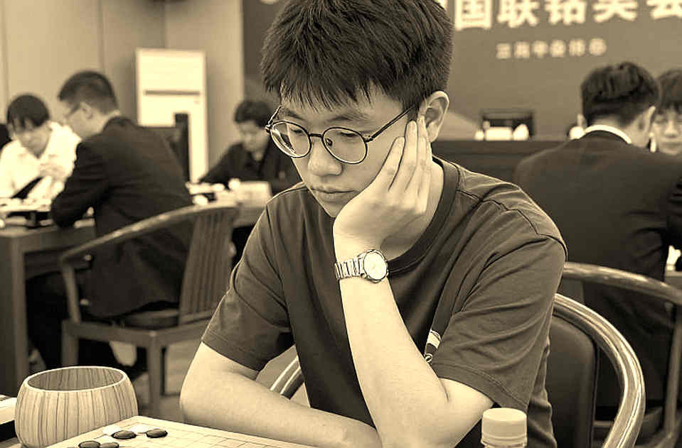 সামারকন্দের শিরোনাম, প্রাগের গল্প: ChessBase Magazine #225-এর বাজার-অঙ্ক